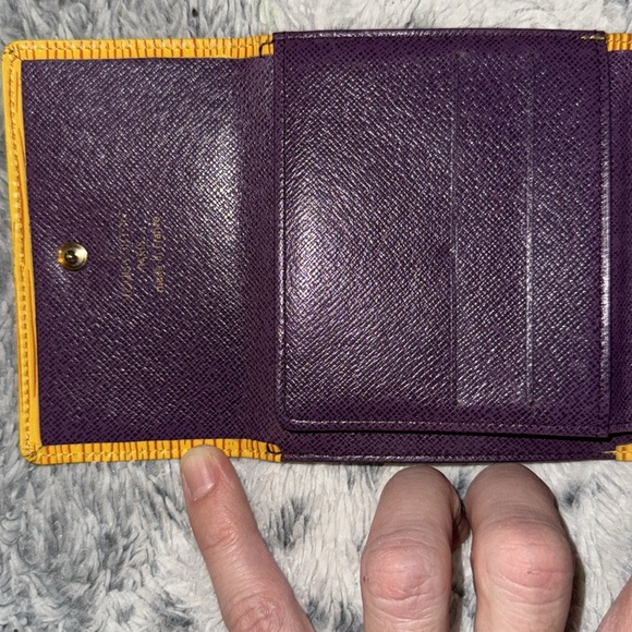 Men’s or Women’s Louis Vuitton Yellow with Royal Purple Laker colors inside.9/10 - Picture 7 of 16